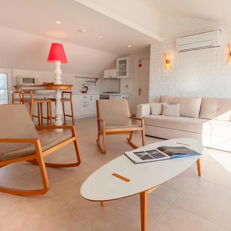Ξενοδοχείο με διαμερίσματα Kalkan Suites Hotel 4*